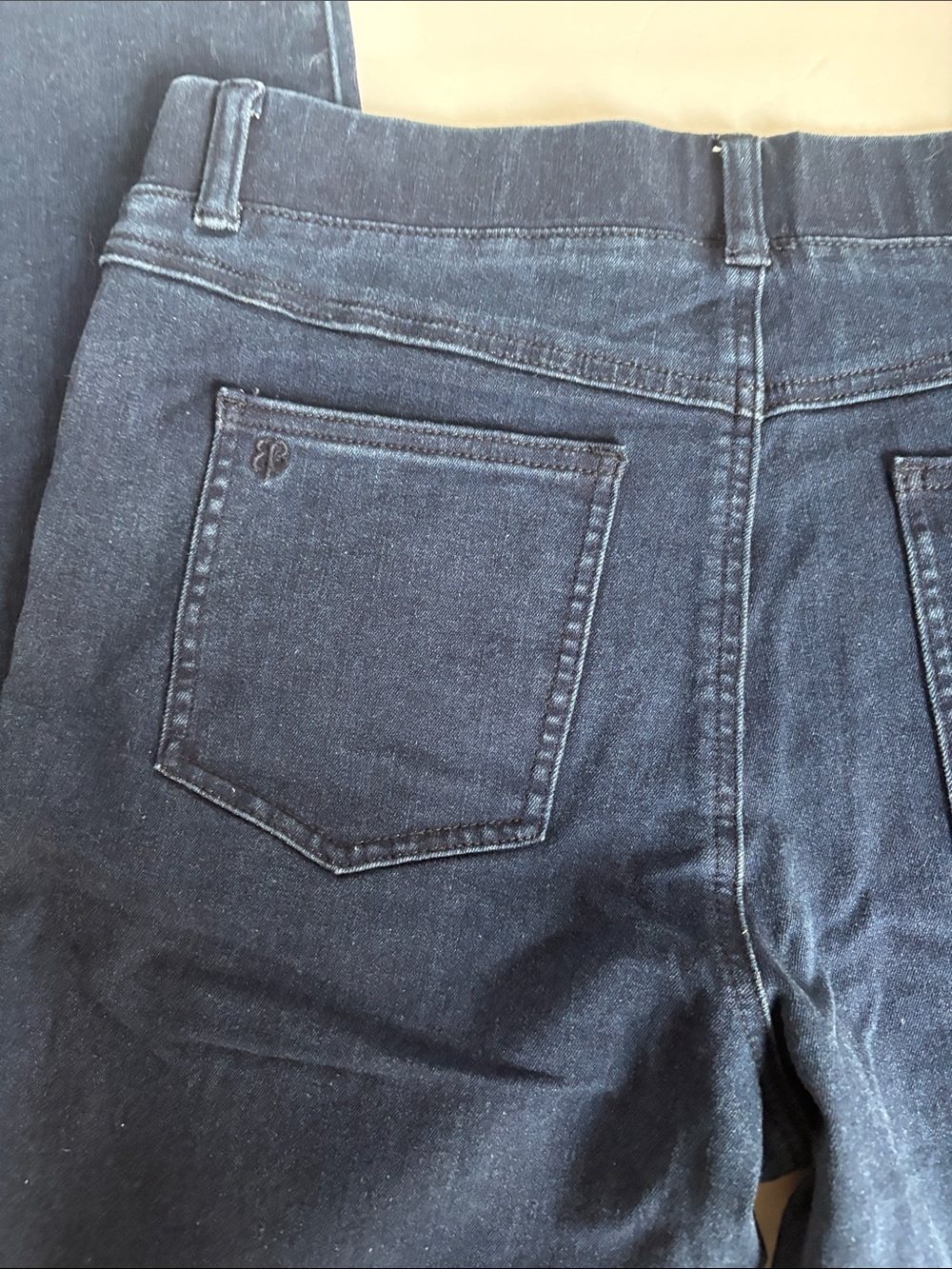 Betabrand dark wash straight leg 4-pocket blue jeans stretch waistband - Picture 7 of 16